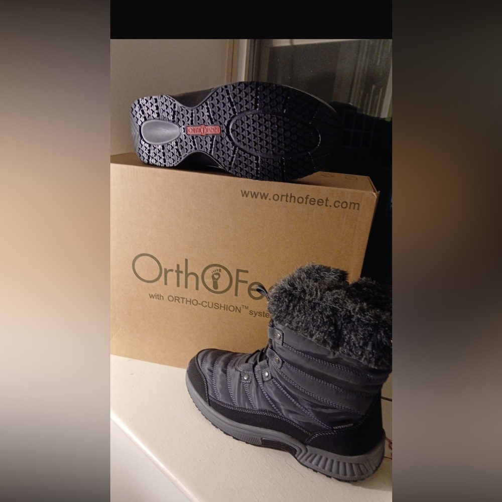 NEW Orthofeet Waterproof winter boots size 8.5 Black color - Picture 2 of 6